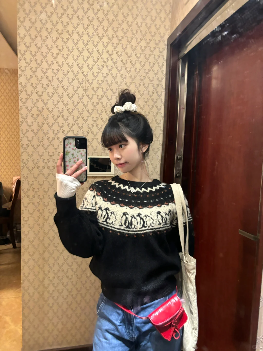 丸子头配bm发圈真好看啊