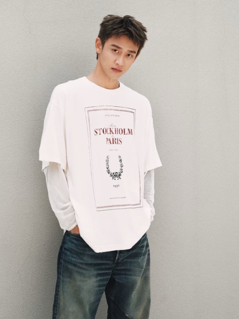 七夕将至，来看看各大品牌七夕系列盘点。[心][心]Acne Studios：王天