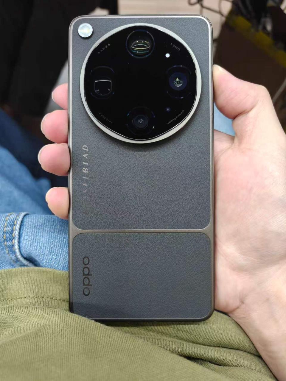 没辜负我早上专门请了半天假，OPPO FindX9Ultra 1TB版已拿下嘿嘿