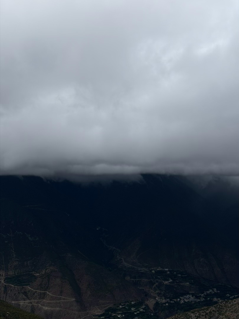 第一次... 我夏天来德钦的梅里雪山～🏔确实 emm...  和冬季的景色有很