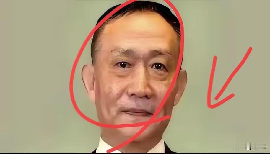 昨晚两份文件砸下来，某些圈子直接炸了锅。
​我朋友圈里一位做跨境税务的中介，凌晨