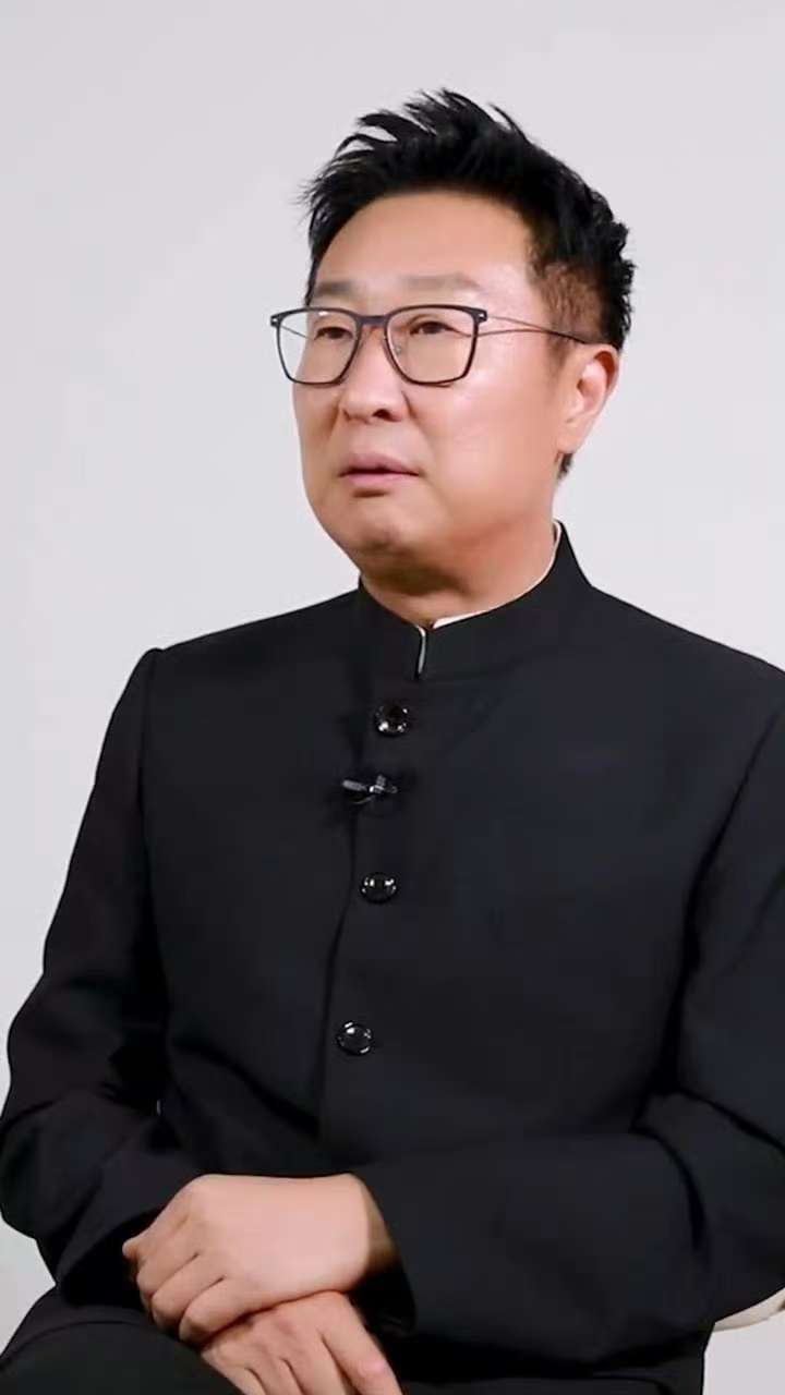 林永健舒适得像在演我周末 林永健的松弛感简直是周末教科书！每个细节都在演绎“偷得