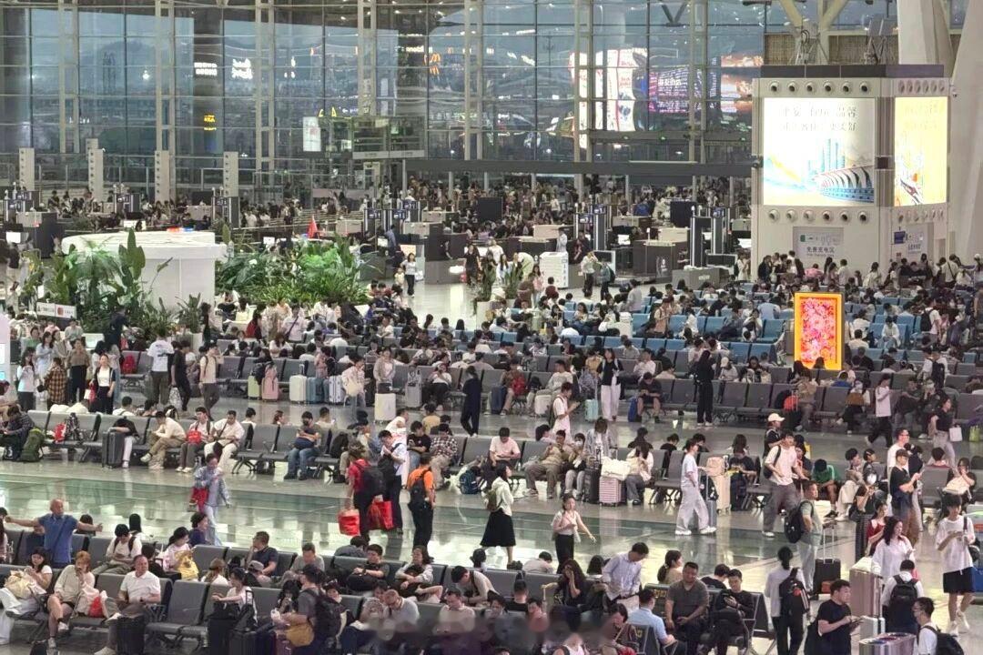国铁头条【预计发送旅客1160万人次！国铁广州局启动端午假期运输】为期5天的铁路