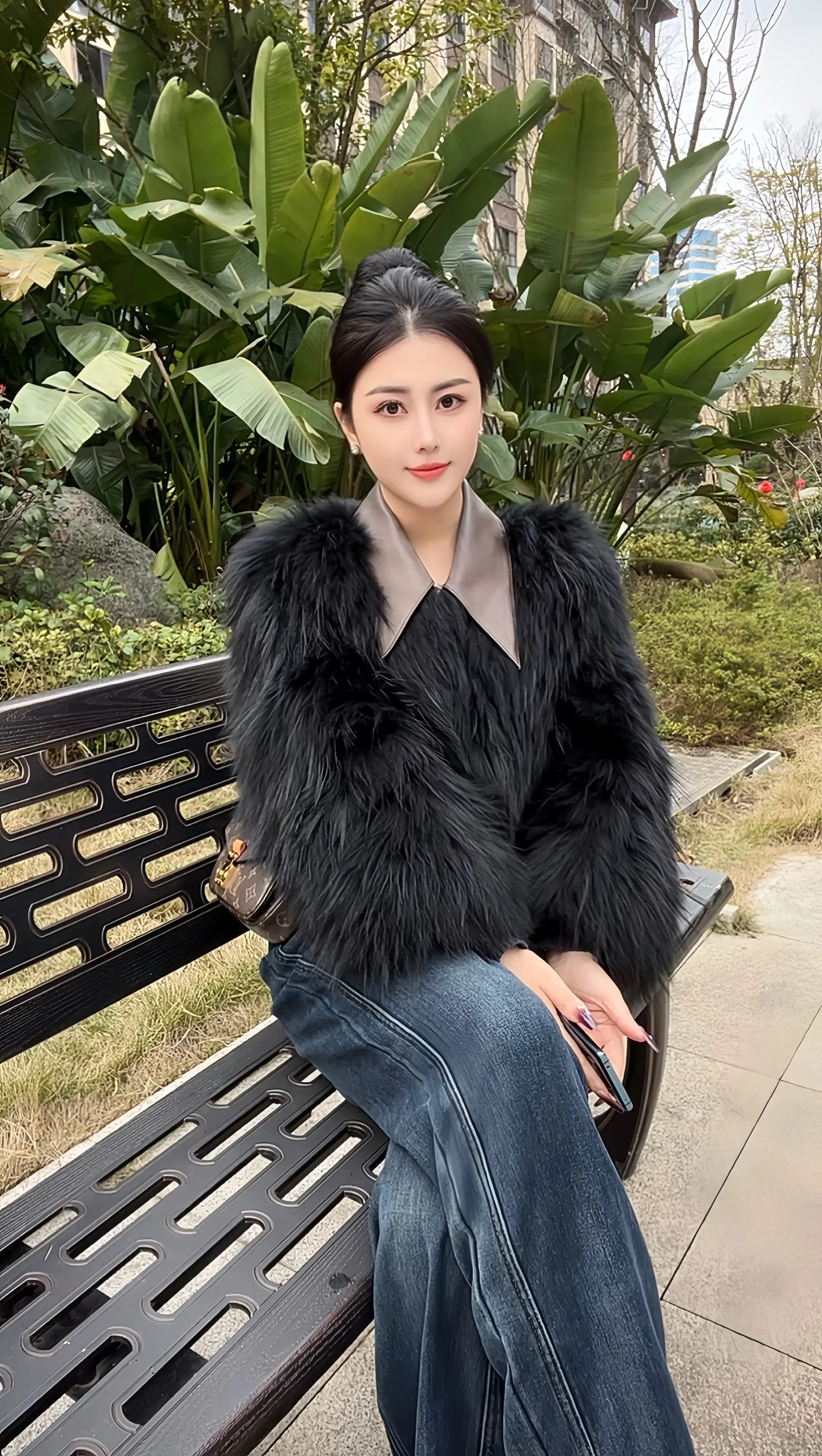 “独处不是没有与人交际的能力         而是失去了逢场作戏的兴趣”