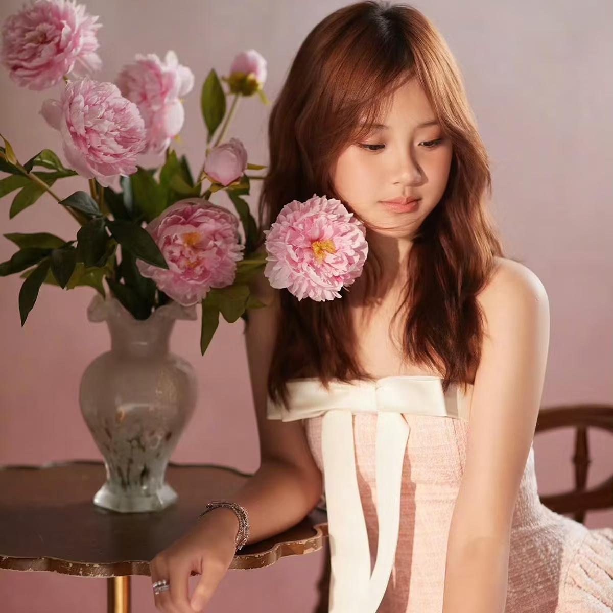 听了甜馨新歌，我突然明白了，星二代跟咱们普通人最大的差别，根本不是颜值，也不是天