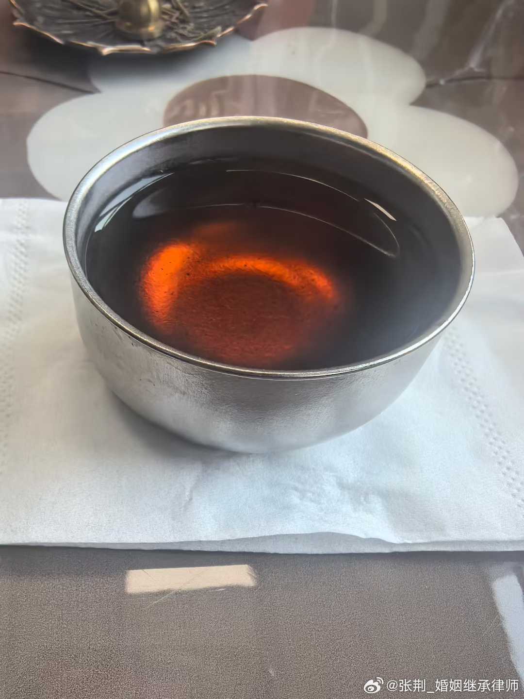 有朋自远方来，喝茶聊天谋事，不亦乐乎~ 