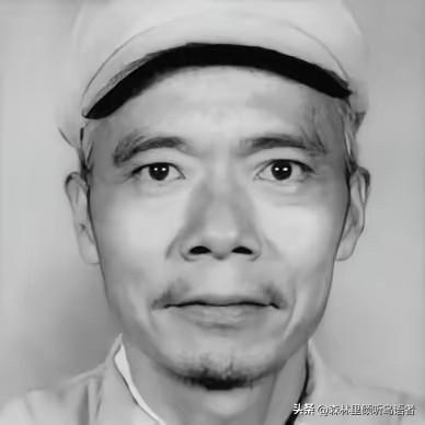 1937年，地下党员涂作潮与邻居打牌。闲聊中，邻居突然凑到他耳边，轻声说：老兄，