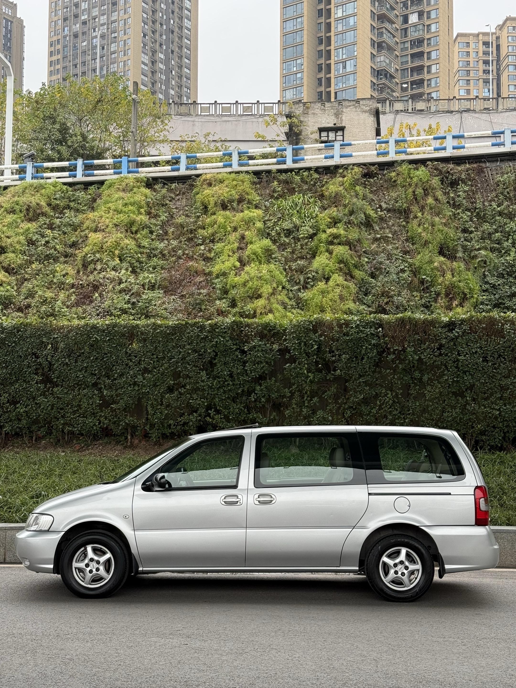 这台GL8 保养的太好了 ！