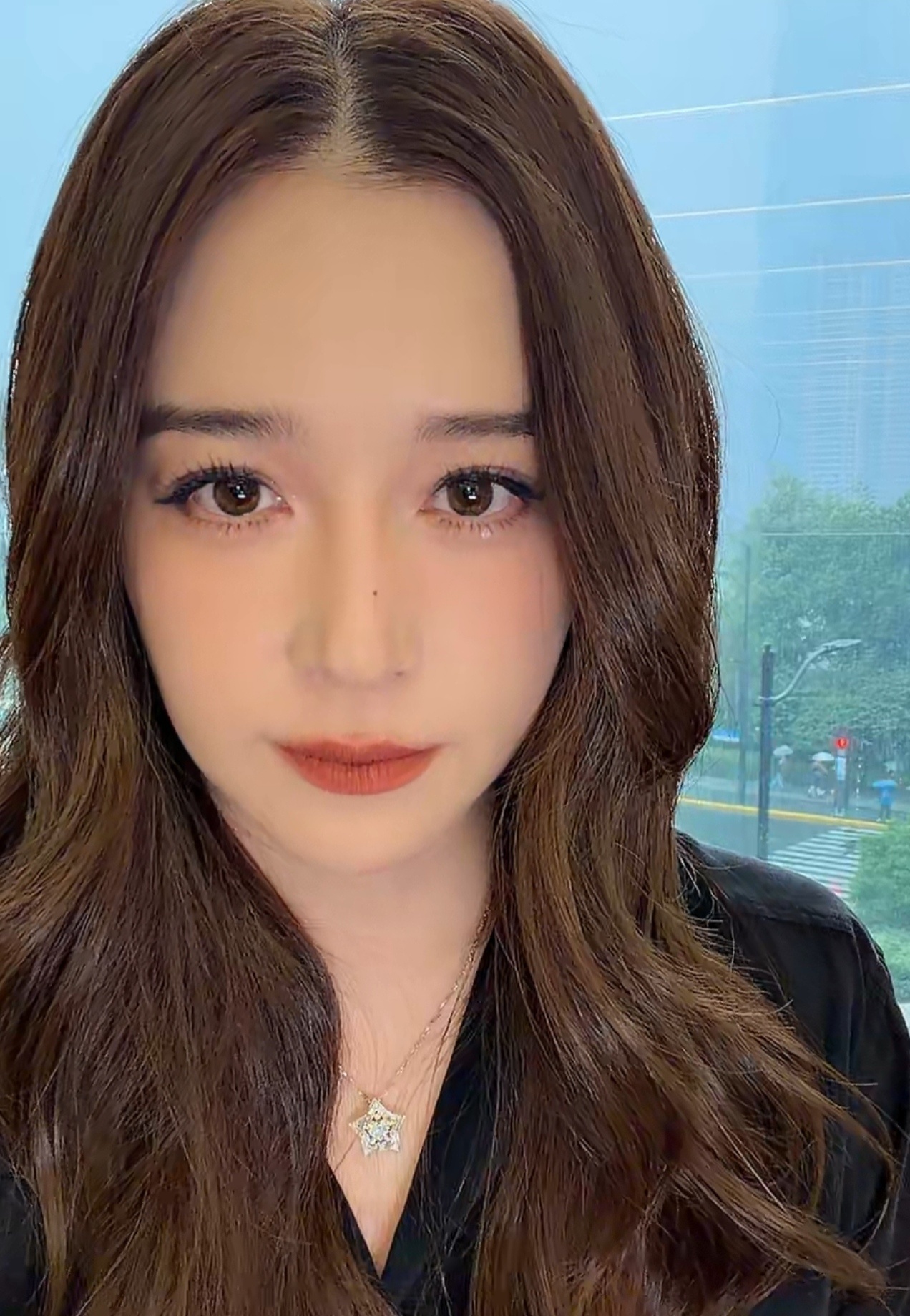 被这样一双琥珀瞳盯着看的话……  专栏 · 🍃