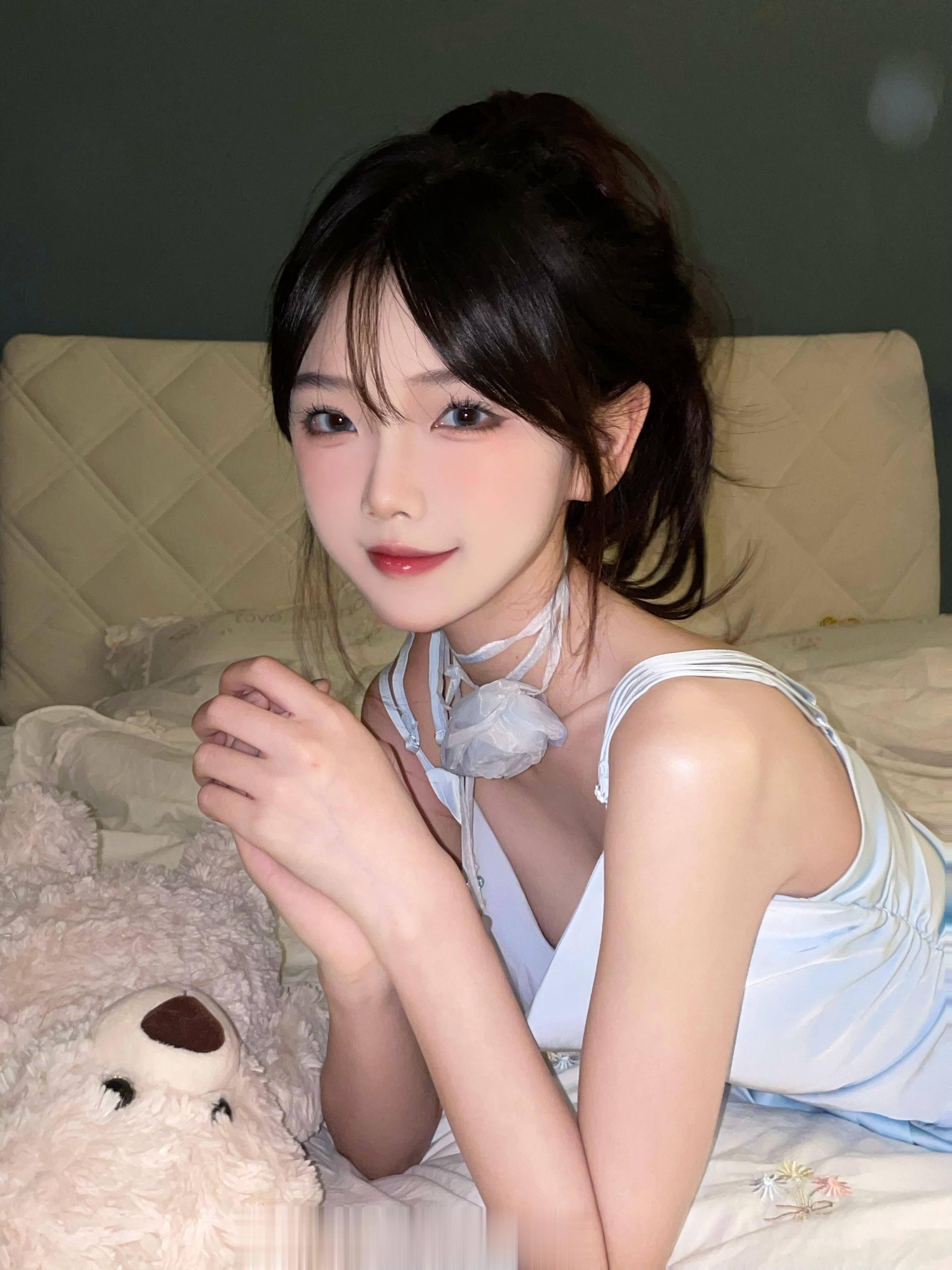布偶猫同款眼珠珠 蓝色真的百看不腻！！不会很单调也不浮夸～ ​​​