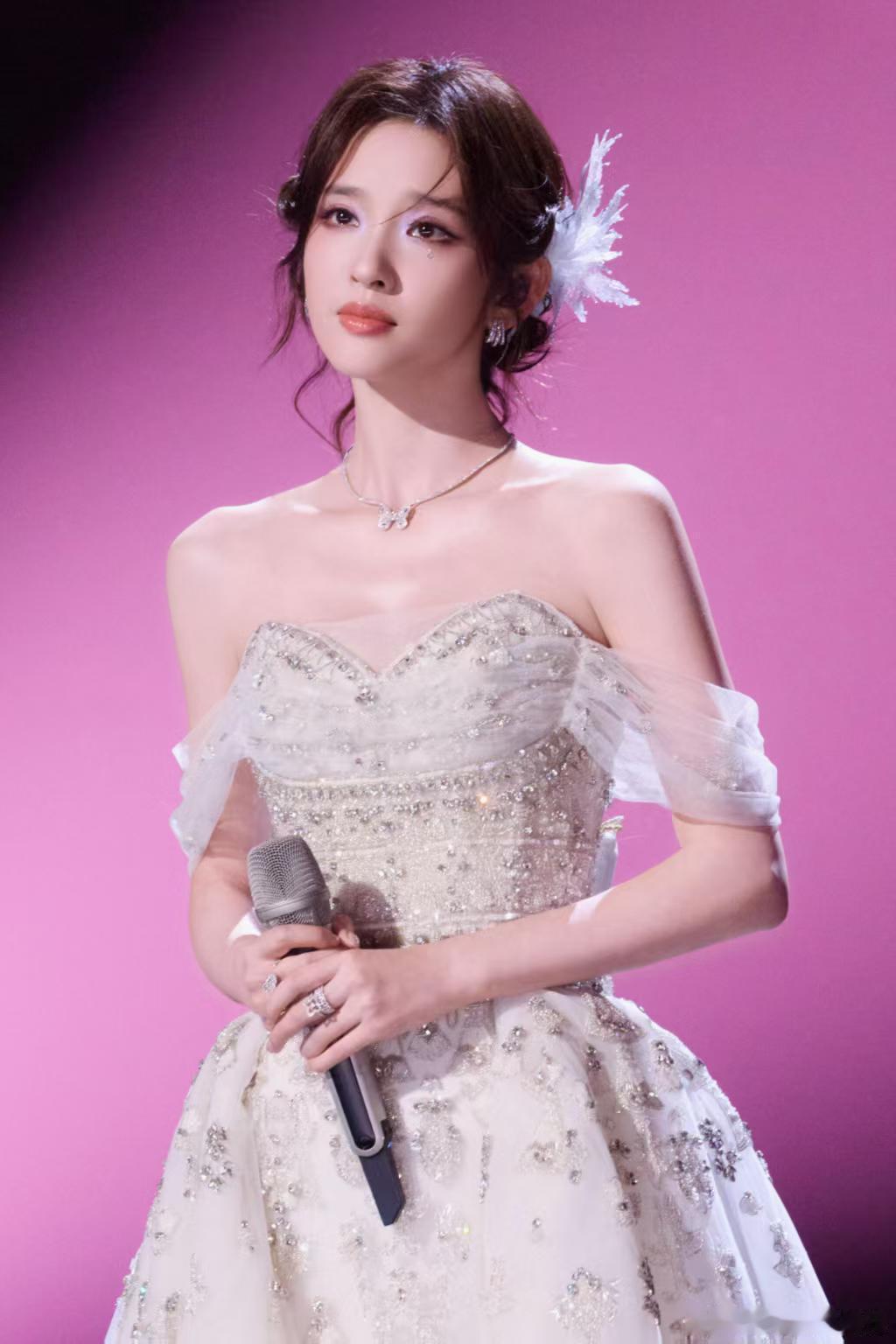 唐艺昕说浪姐会上瘾唐艺昕说在浪姐有付出就会有收获 高强度排练从未轻言放弃，唐艺昕