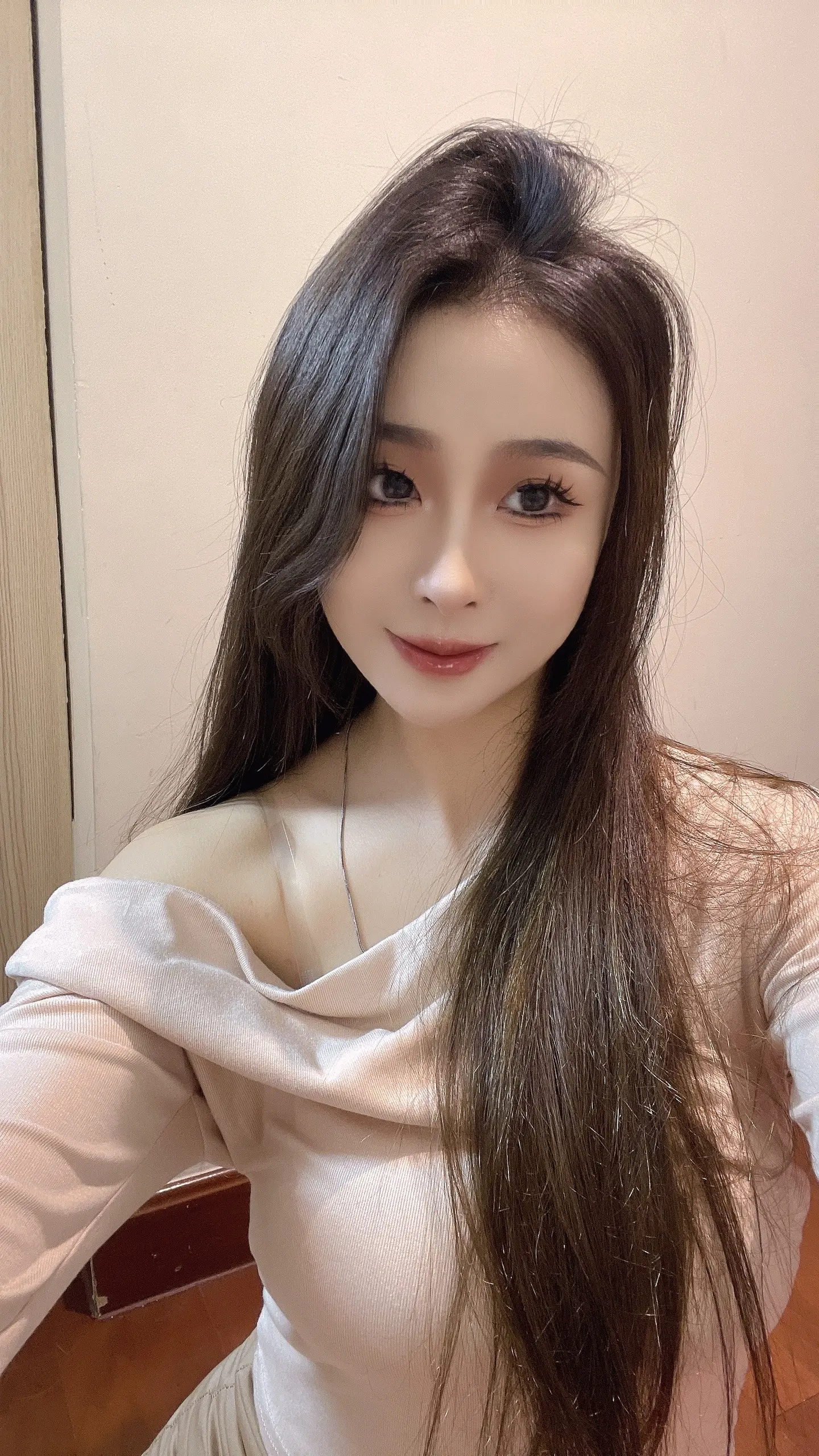 十月再见 十一月你好 愿这个十一月有钱花 有人爱 生活甜甜的