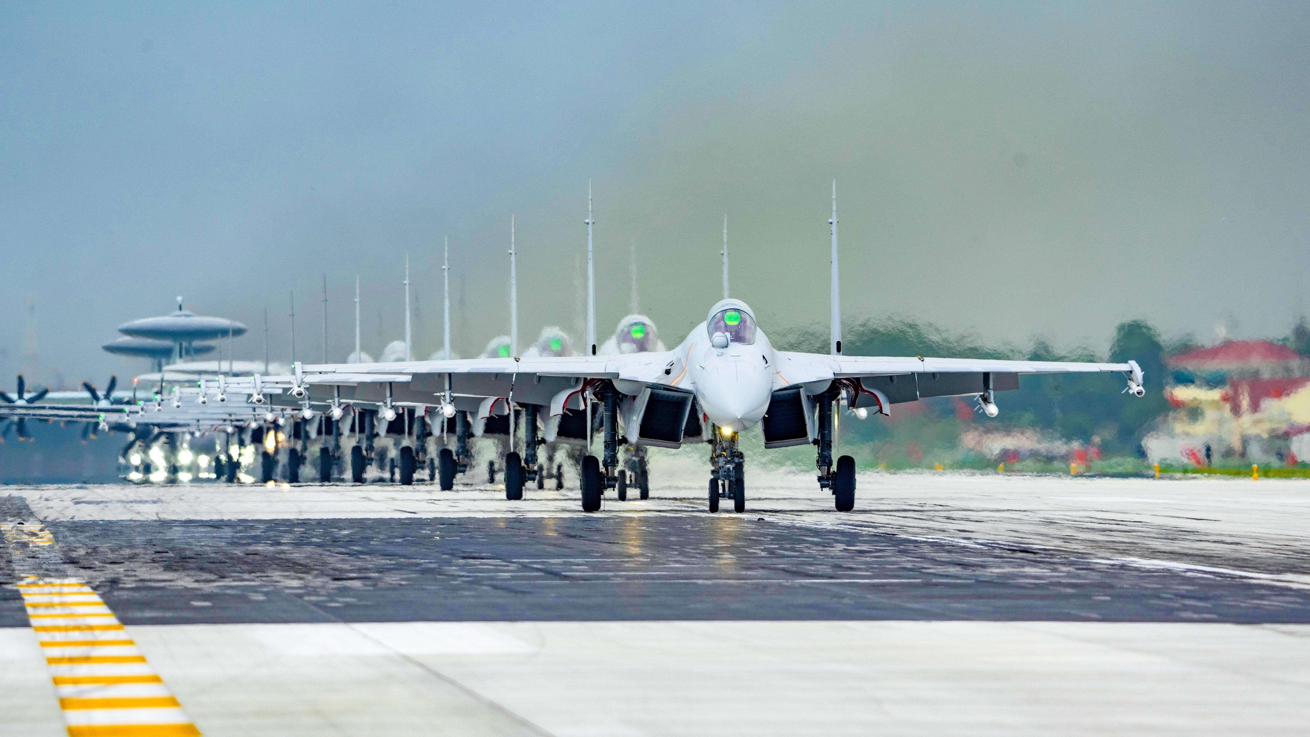 这个姿势太嚣张了 