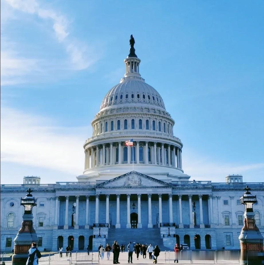美国财政部此前称，仅2025年前10个月，伊朗就向真主党提供了约10亿美元。美国