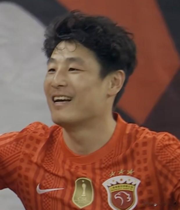 这样的单刀还不进？！武磊的速度，真的是肉眼可见的下滑[泪奔]

北京时间4月25