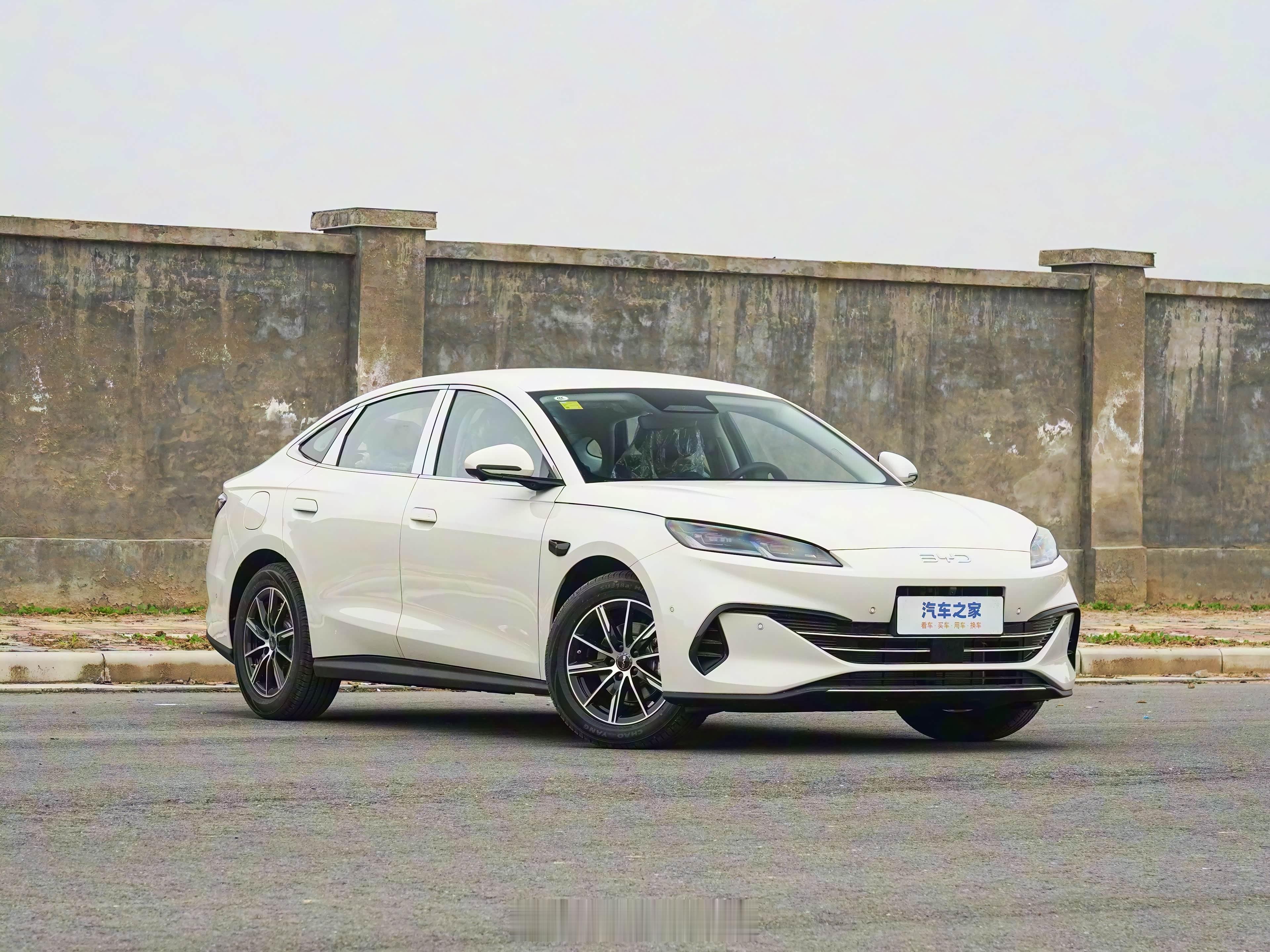 2026款比亚迪海豹06DM-i上市，全系纯电续航提升至128km售价9.68-