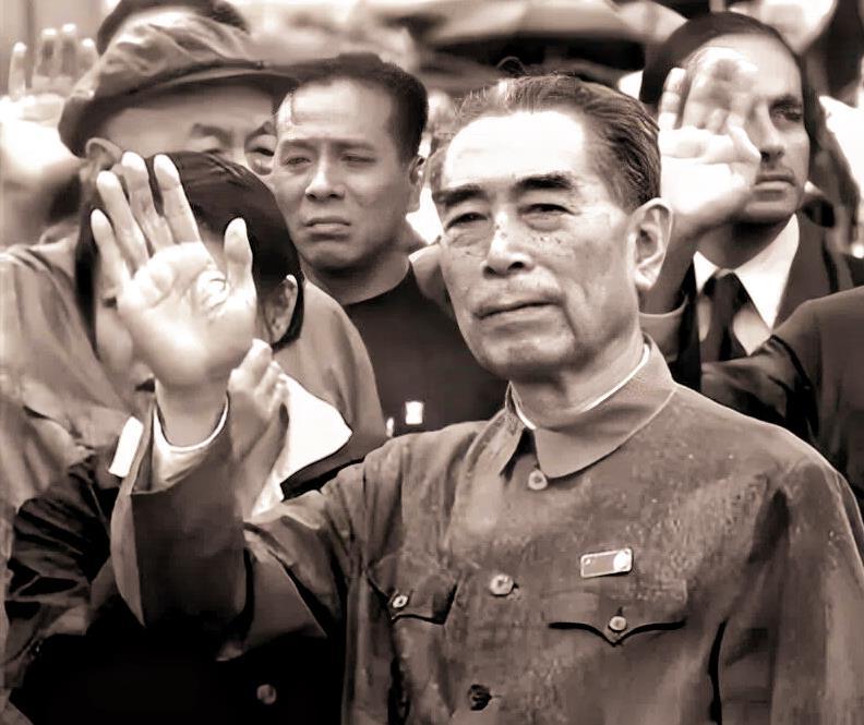 1月8日，一位心中唯有人民的敬爱总理离开我们整整50周年。
他那“为中华之崛起而