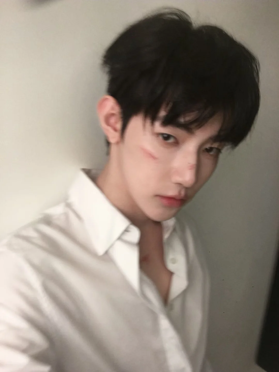 Weverse更新 战损妆