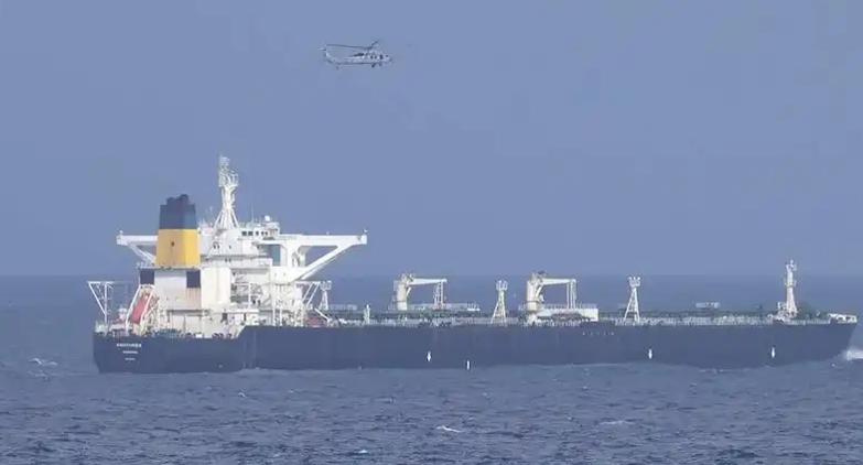 美军行动升级，两周内三扣油轮！被扣船只甚至不在制裁名单。作为最大买家，中国坚持履