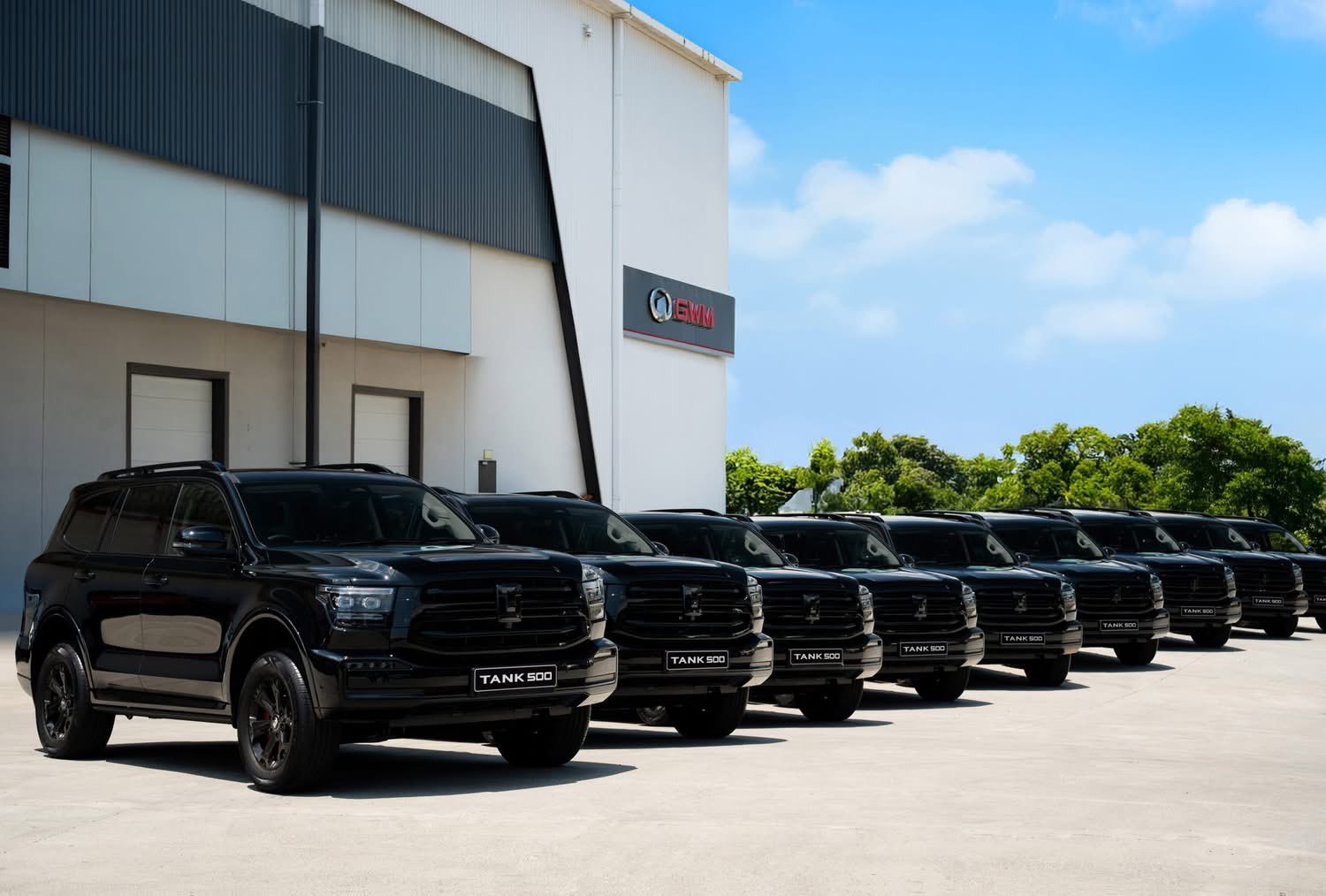 外网：南非G20峰会保障用车会是清一色的黑色坦克500。太霸气了 