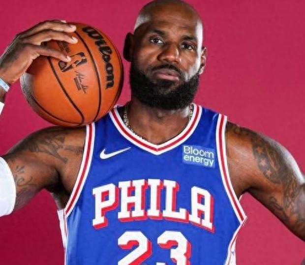 NBA常规赛，76人对阵骑士的比赛中，出现了非常奇葩的一幕。在76人的主场，哈登