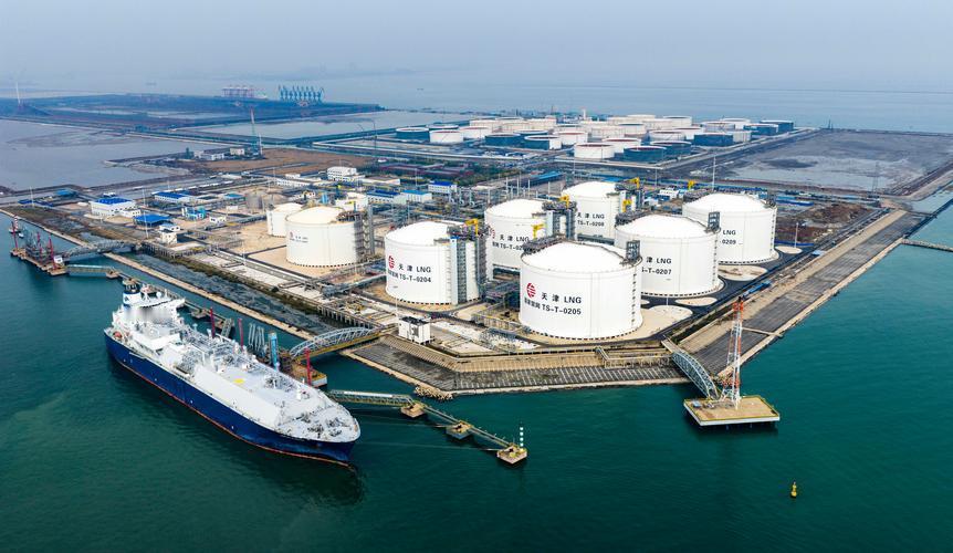 同为能源进口国，中国稳步推进能源合作、保障供应稳定，而日本却正遭遇一场前所未有的