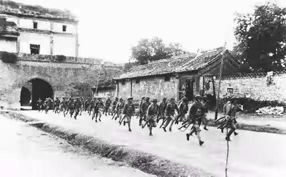狡诈奸滑的文化渗透，是“新军国主义”的重要手段！1937年7月7日，日军诡称一名