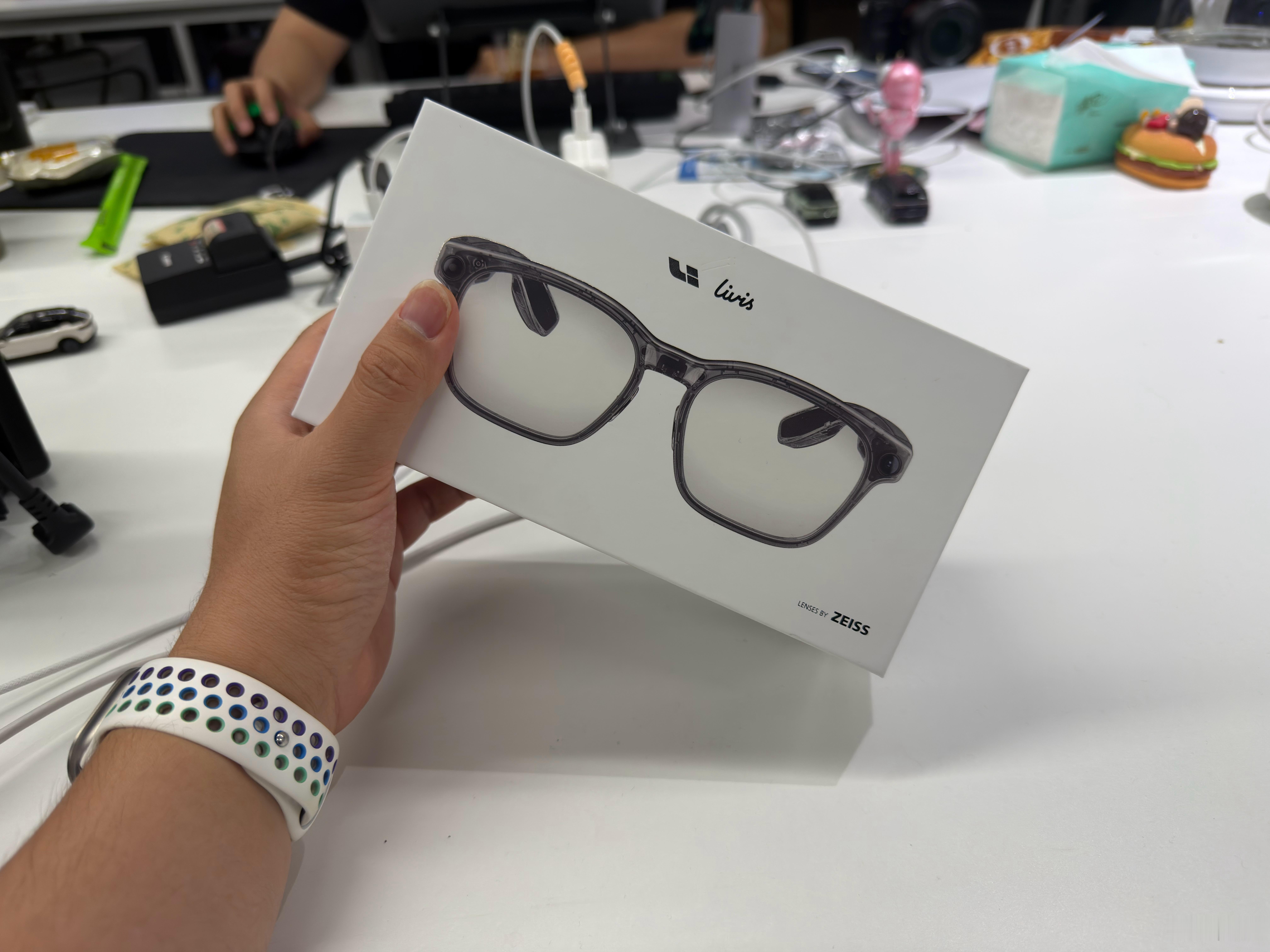 你们的理想AI眼镜Livis都收到了吗？理想AI眼镜Livis理想首款AI眼镜售