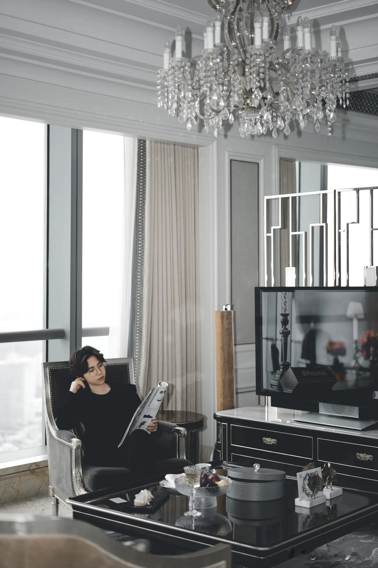 人回来了，心还留在珠海瑞吉酒店🌆
三天两晚的贵族生活还没体验够😂
在60楼俯