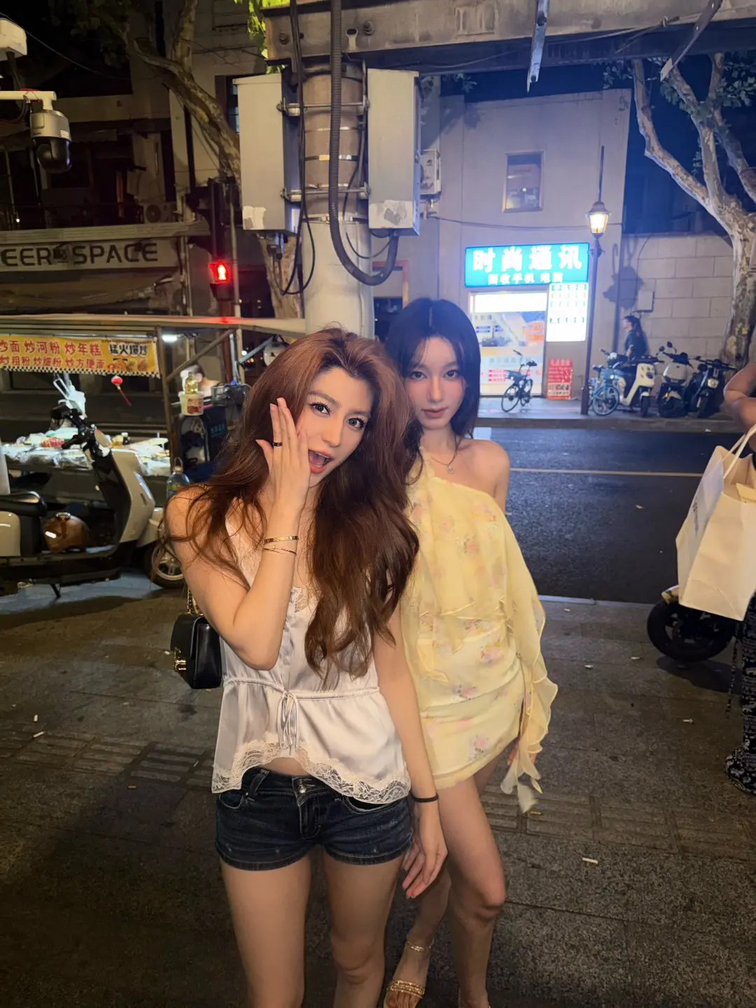 你的笑总是装作很天真