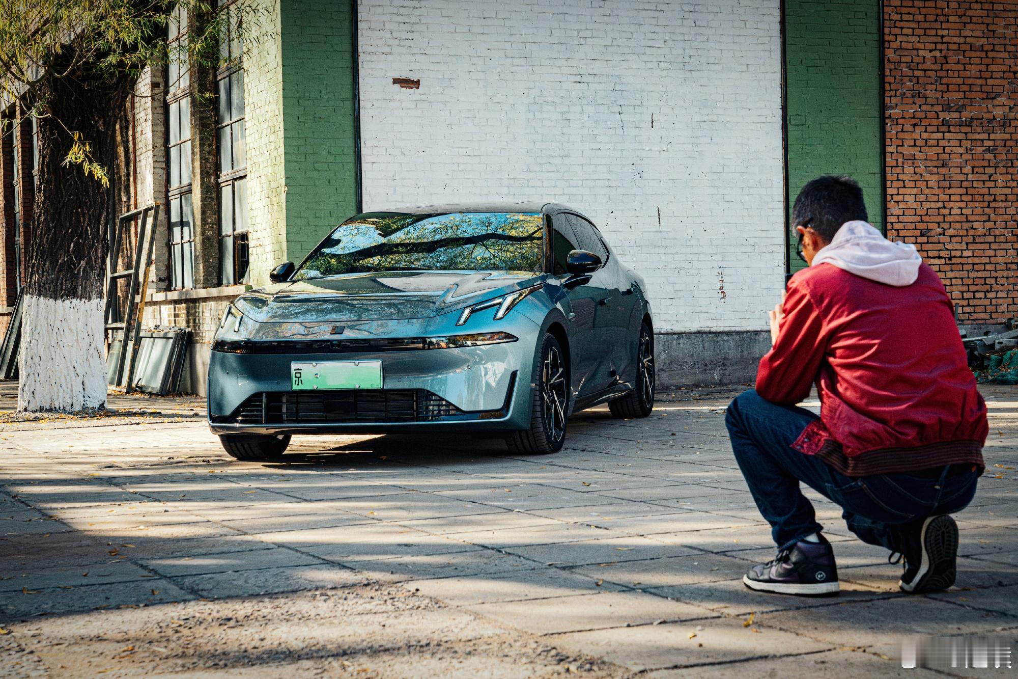 哪个瞬间让你觉得这车值了 今年试了不少车，也提了几辆新车，其实每一辆都有值得入手