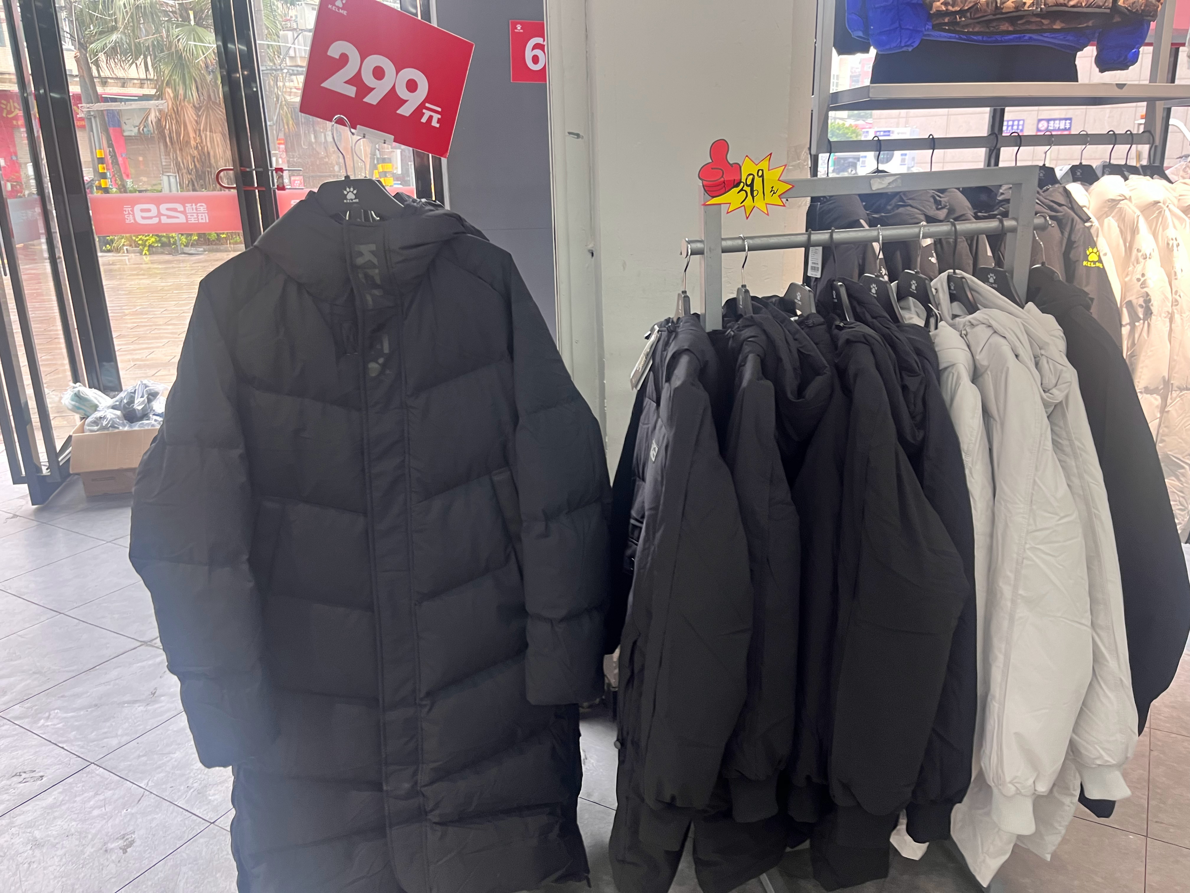 泉州簪花邂逅春天的芭蕾芭蕾没有邂逅，在离开这里之前，逛了一下的工厂奥莱店，就在总