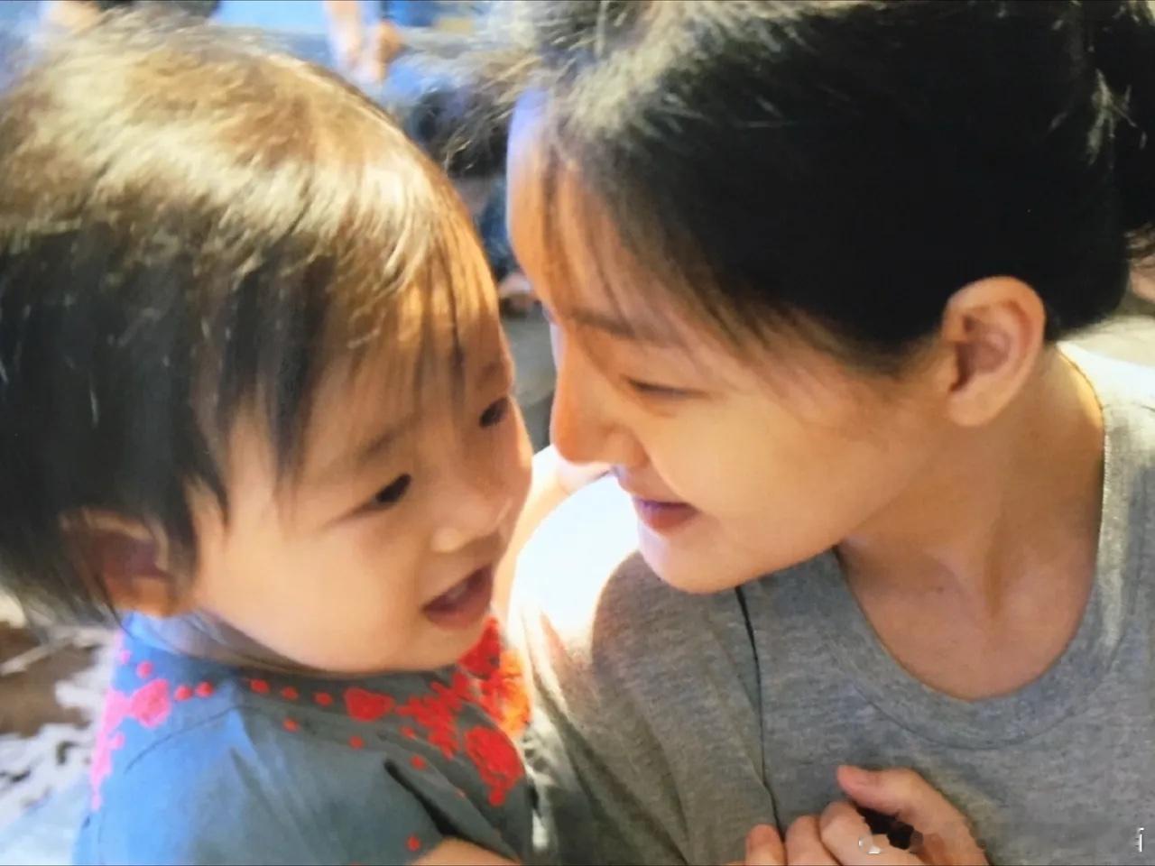 小玥儿是这个世界上最像大S的人， 可她以后该怎么面对没有妈妈的日子啊！汪希玥本该