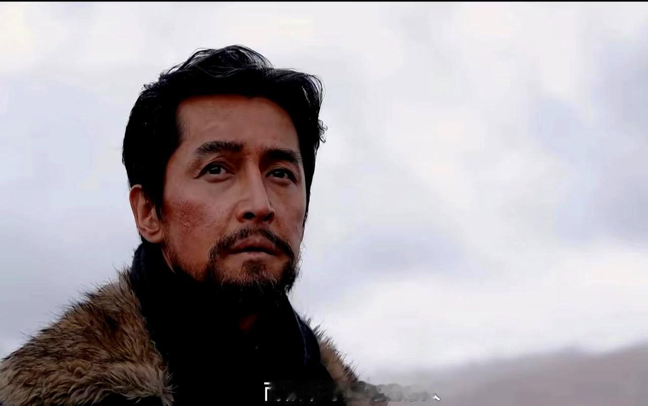 胡歌，被“扔”进可可西里无人区188天。
高反。
酷寒。
蓄着一脸乱糟糟的胡子，