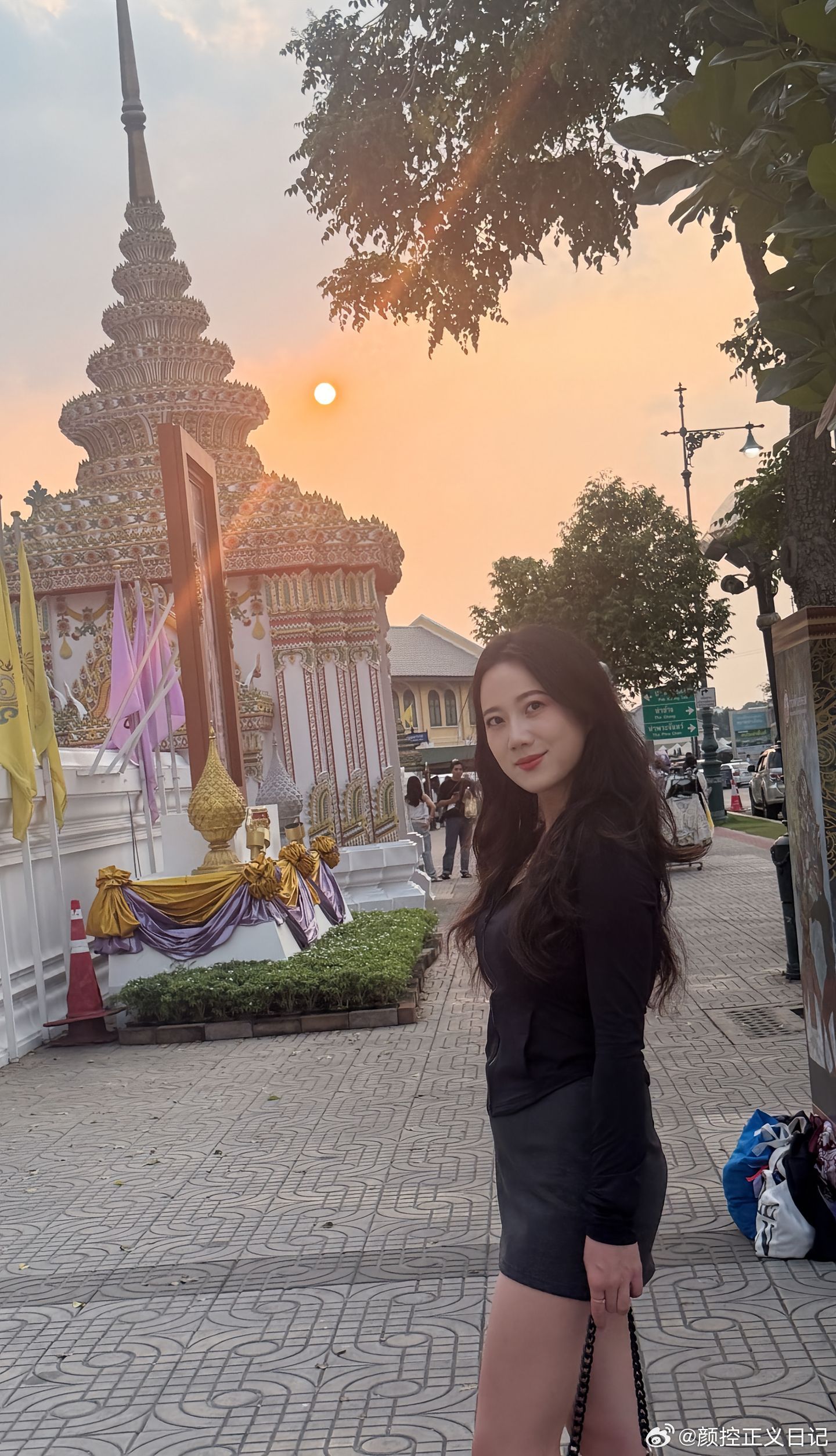 轻熟女神范儿 旅游美女