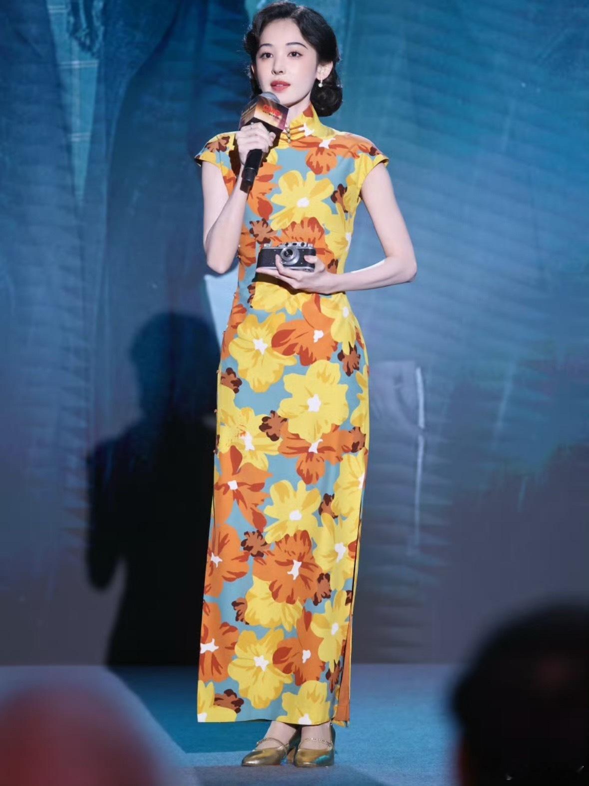 欧豪娜扎双强史密斯夫妇看了这组大片，只感叹娜扎为什么那么美呀！她的五官是极具冲击