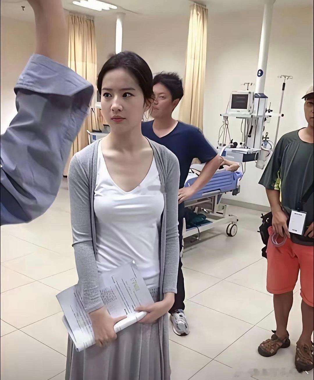 内娱果然要看生图…… 