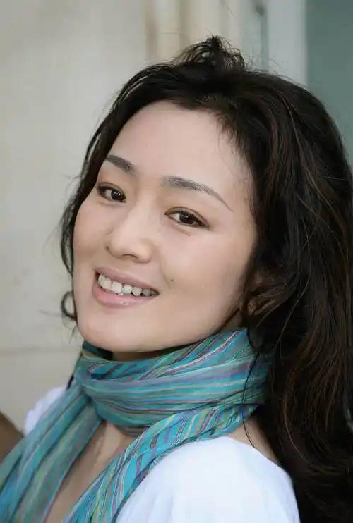 非常现实的一段话："当婚姻里不再有夫妻生活，朝夕相处的两个人就成了搭伙过日子，守
