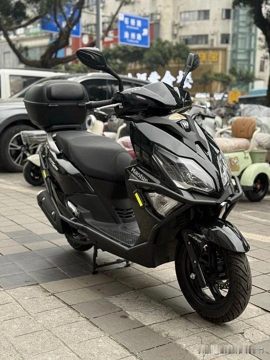 骑行体检之国产两轮摩托豪爵踏板车AFR125，60公里车速内感觉不错，稳定，确实