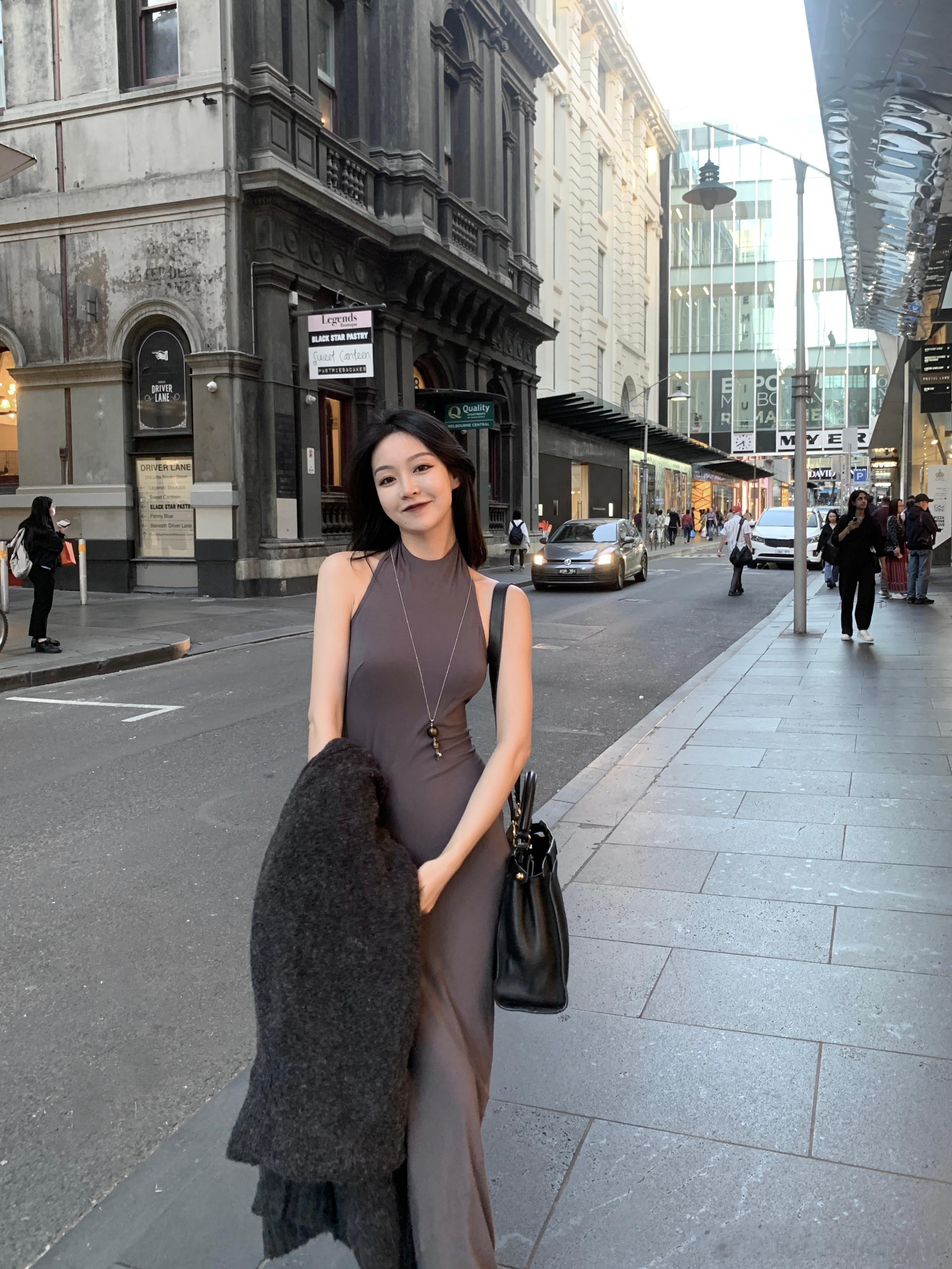 哈喽哇[嘻嘻] ​​​