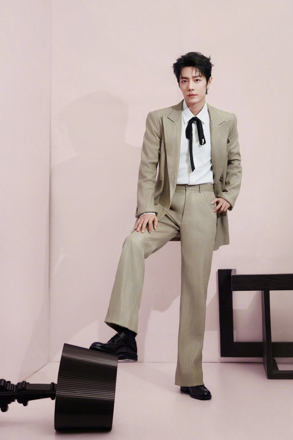 肖战✖️2026 电视剧品质盛典红毯造型大片肖战红毯等马