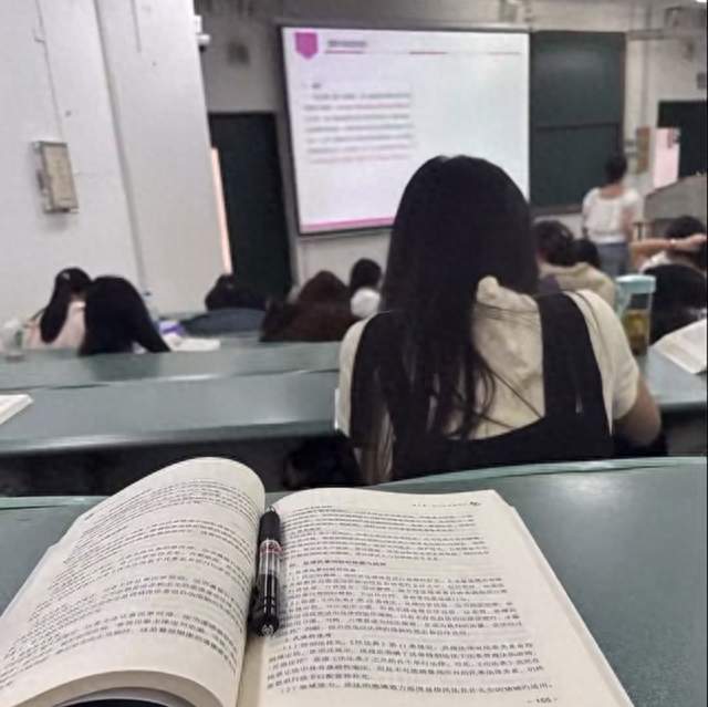 富人赚钱迁移，穷人挣钱过富人生活，谁导致了停滞繁衍？