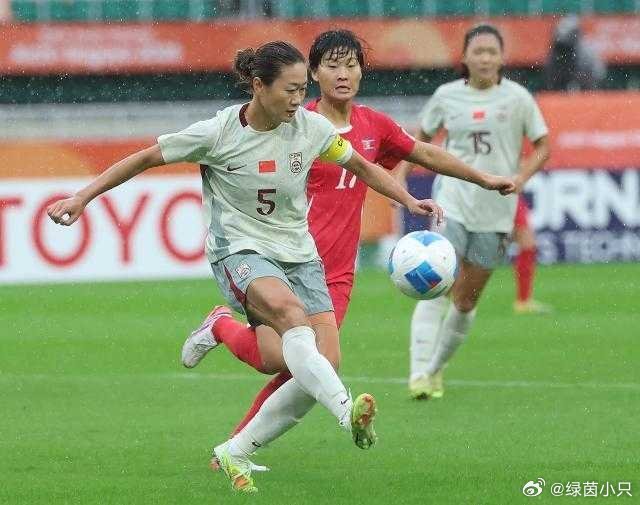 中国女足0比2朝鲜女足无缘决赛 雨战失利！中国女足0-2朝鲜止步亚运半决赛，将出