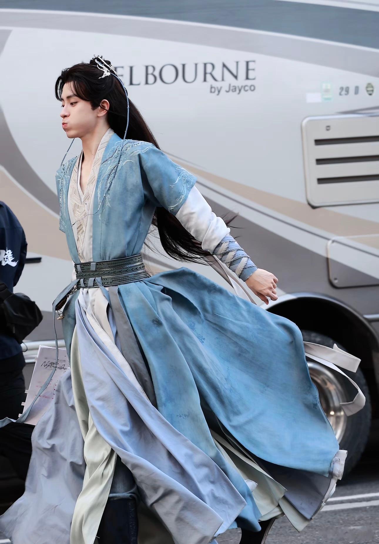 敖瑞鹏师兄太稳健 arp敖瑞鹏李长寿 “恰似星星枕着云海 橙色的黄昏衬托仲夏的心