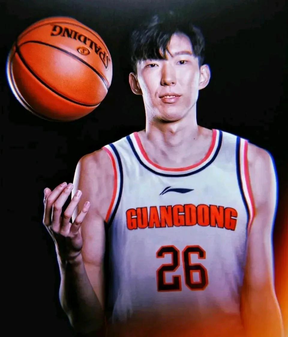 周琦签约关键条件揭晓：待签长约，丰厚签字费，保证出场时间周琦签约需求揭晓！长约、