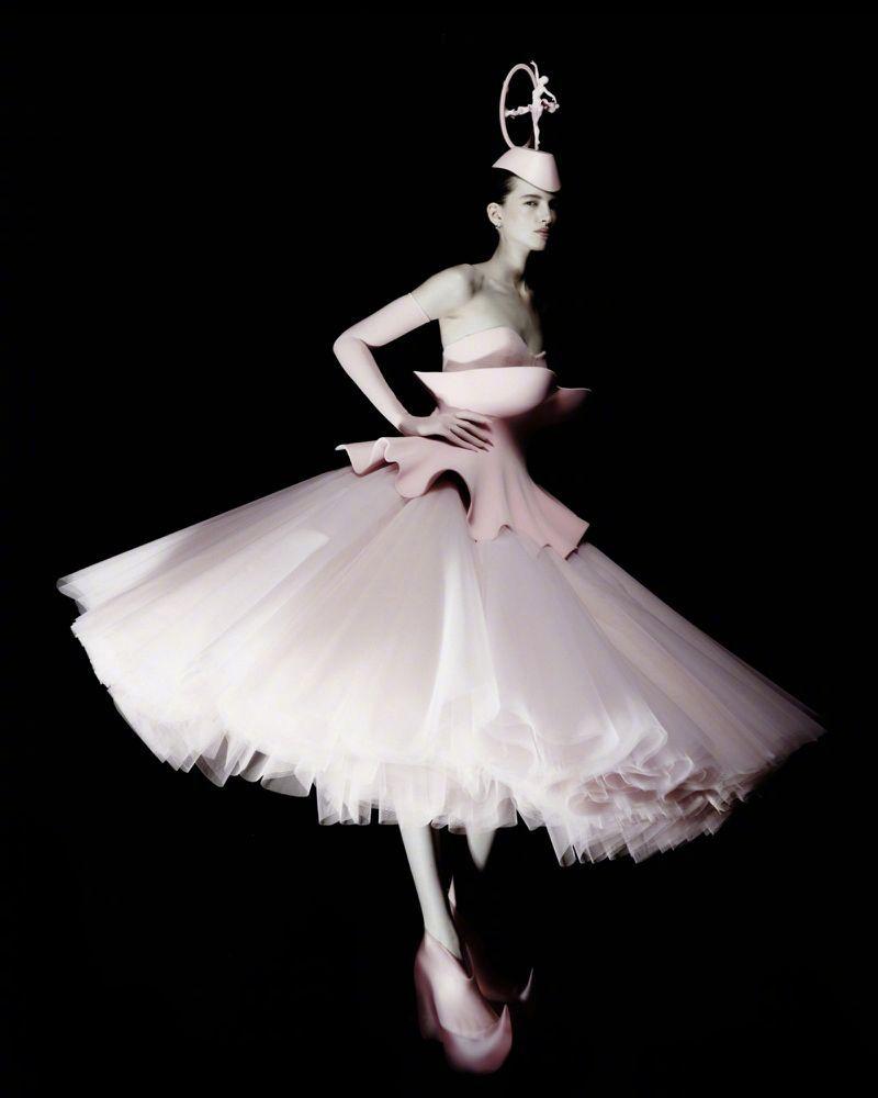Robert Wun F/W 2026 Haute Couture 🕊️🎈?
