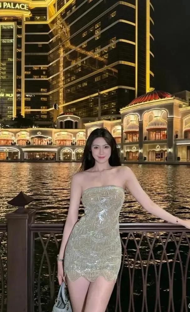 女篮第一美女卓识去澳门旅游了，不知林葳的状态能不能好起来。

之前有媒体人爆料林