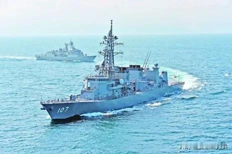 日媒昨天（17日）报导，日本海上自卫队护卫舰“雷号”于十七日穿越台湾海峡，前往南