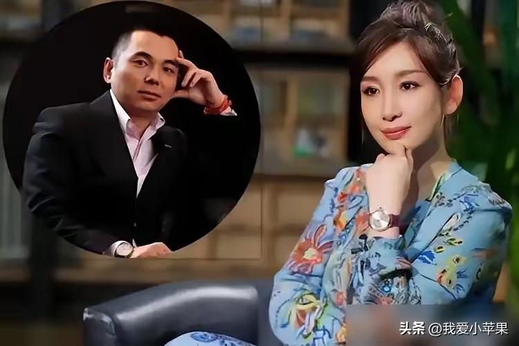 秦海璐当年是单眼皮。后来据她说因情所伤，天天哭，眼睛天天肿胀着，眼皮也就跟着松弛