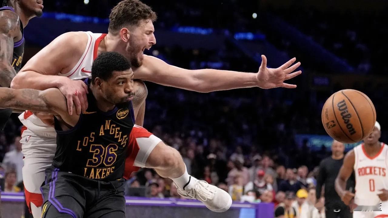 火箭呀火箭，找马斯克都没用了

湖人火箭第二场的两个关键败因：

1.是杜兰特复